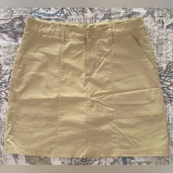 Patagonia Pants - Patagonia Khaki Skort Nylon/Polyester 8